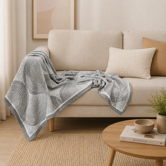 Luxurious Paisley Jacquard Throw Blanket - Soft Wool Blend with Tassels