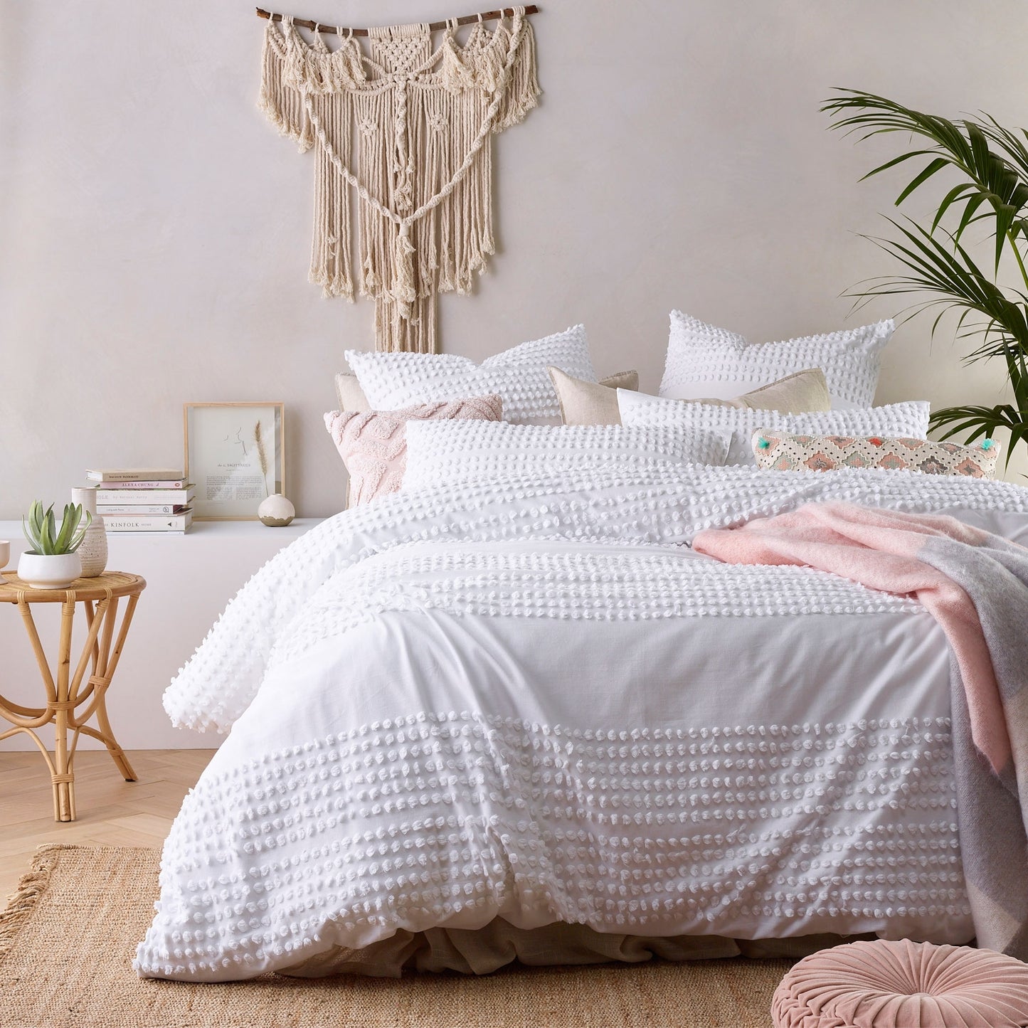 Vintage Design Homewares Betty White Quilt Cover Set - Queen