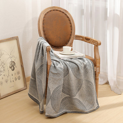 Luxurious Paisley Jacquard Throw Blanket - Soft Wool Blend with Tassels