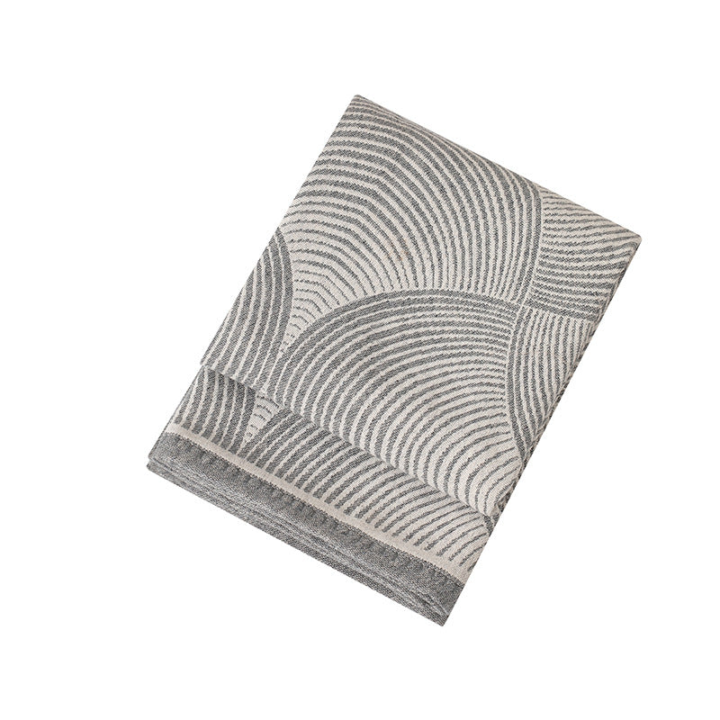 Luxurious Paisley Jacquard Throw Blanket - Soft Wool Blend with Tassels